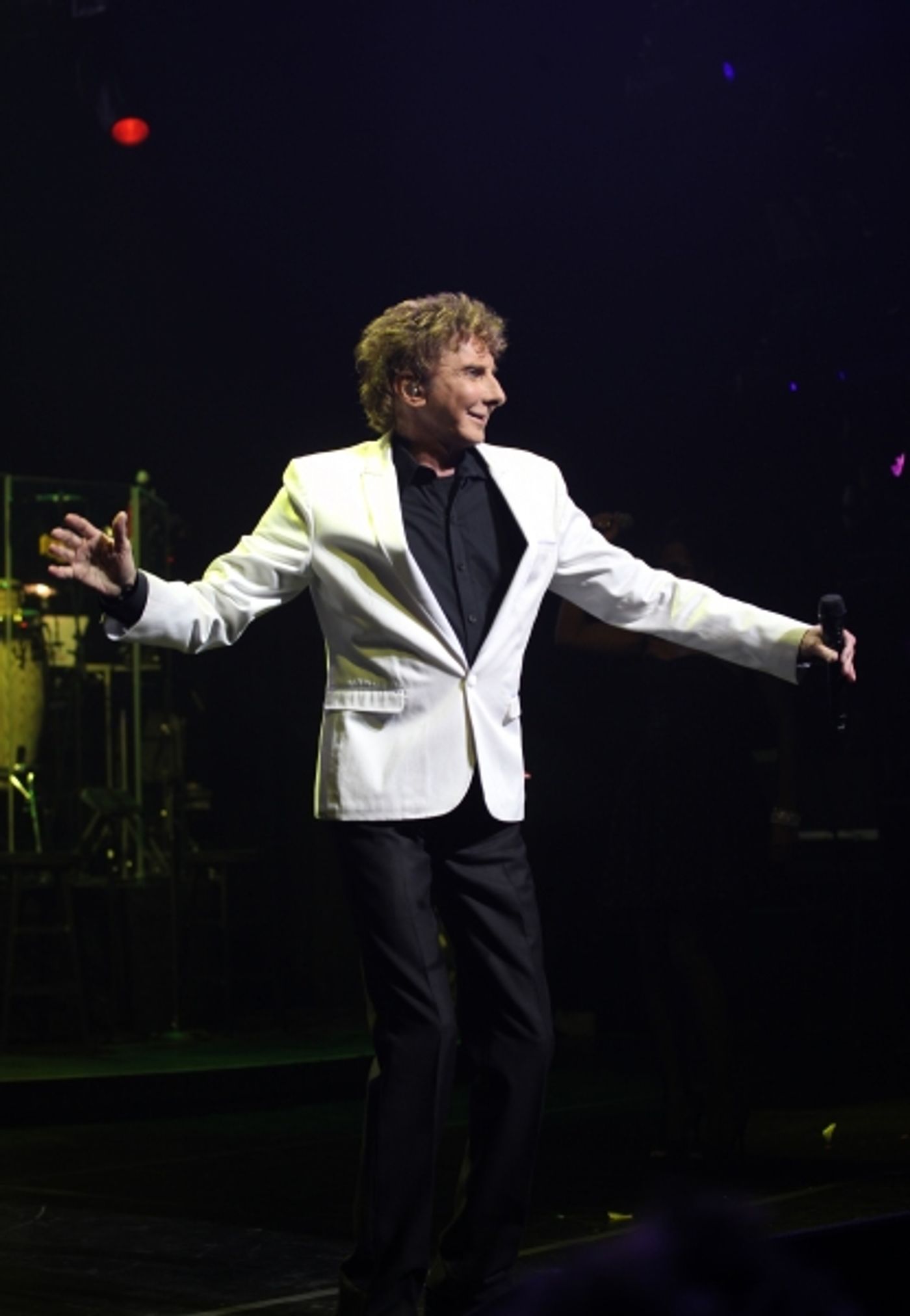 Photo Coverage: MANILOW ON BROADWAY's Opening Night Curtain Call and Encore!  Image