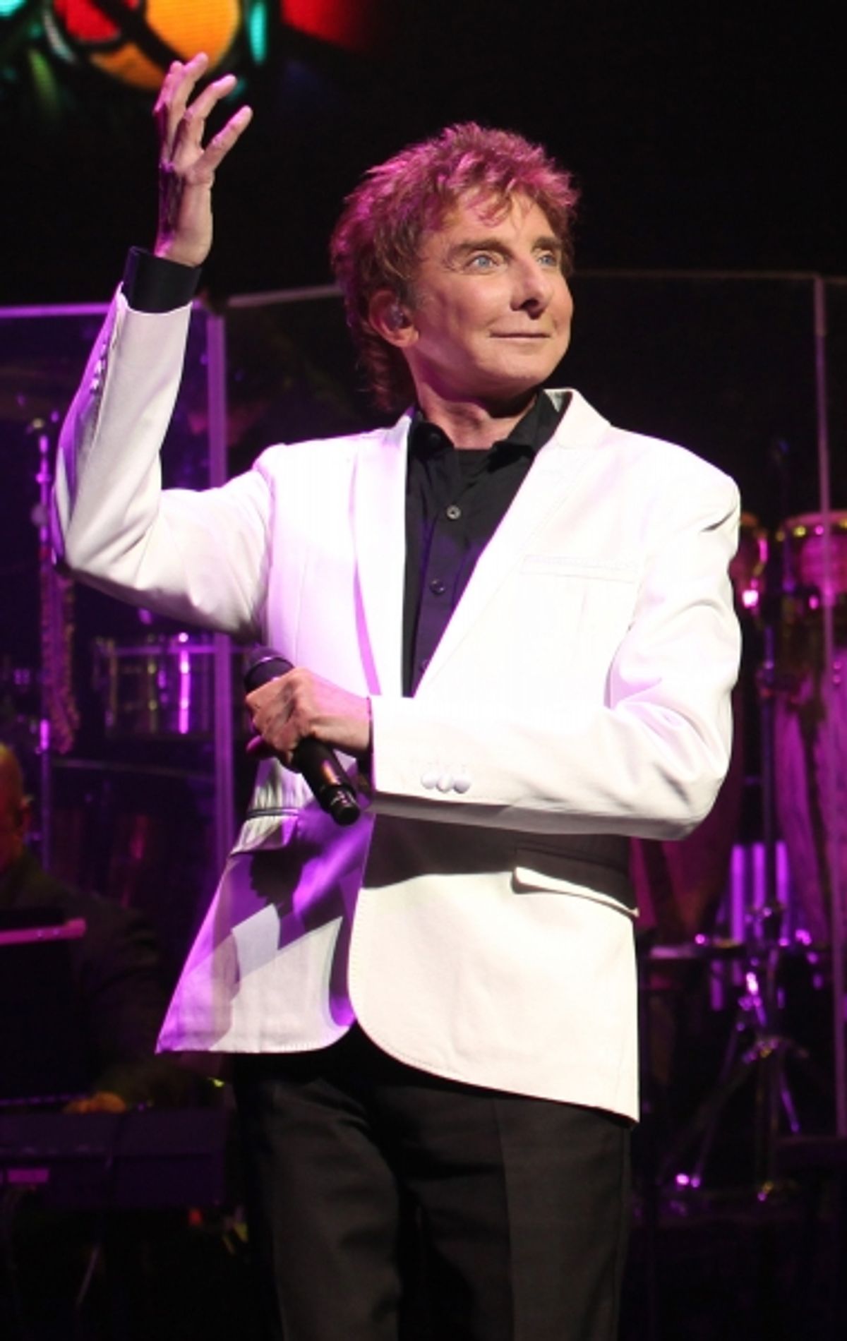 Barry Manilow  at 