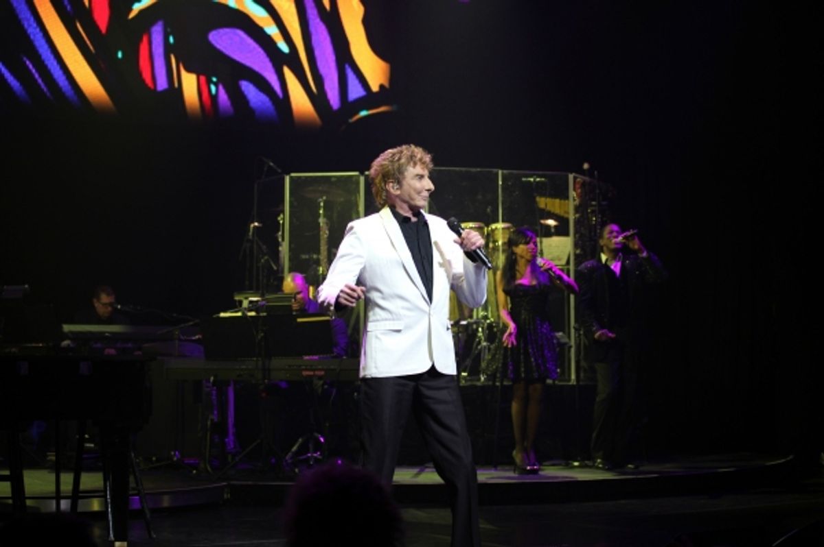 Barry Manilow with Sharon Hendrix & Kyle Brackett   at 