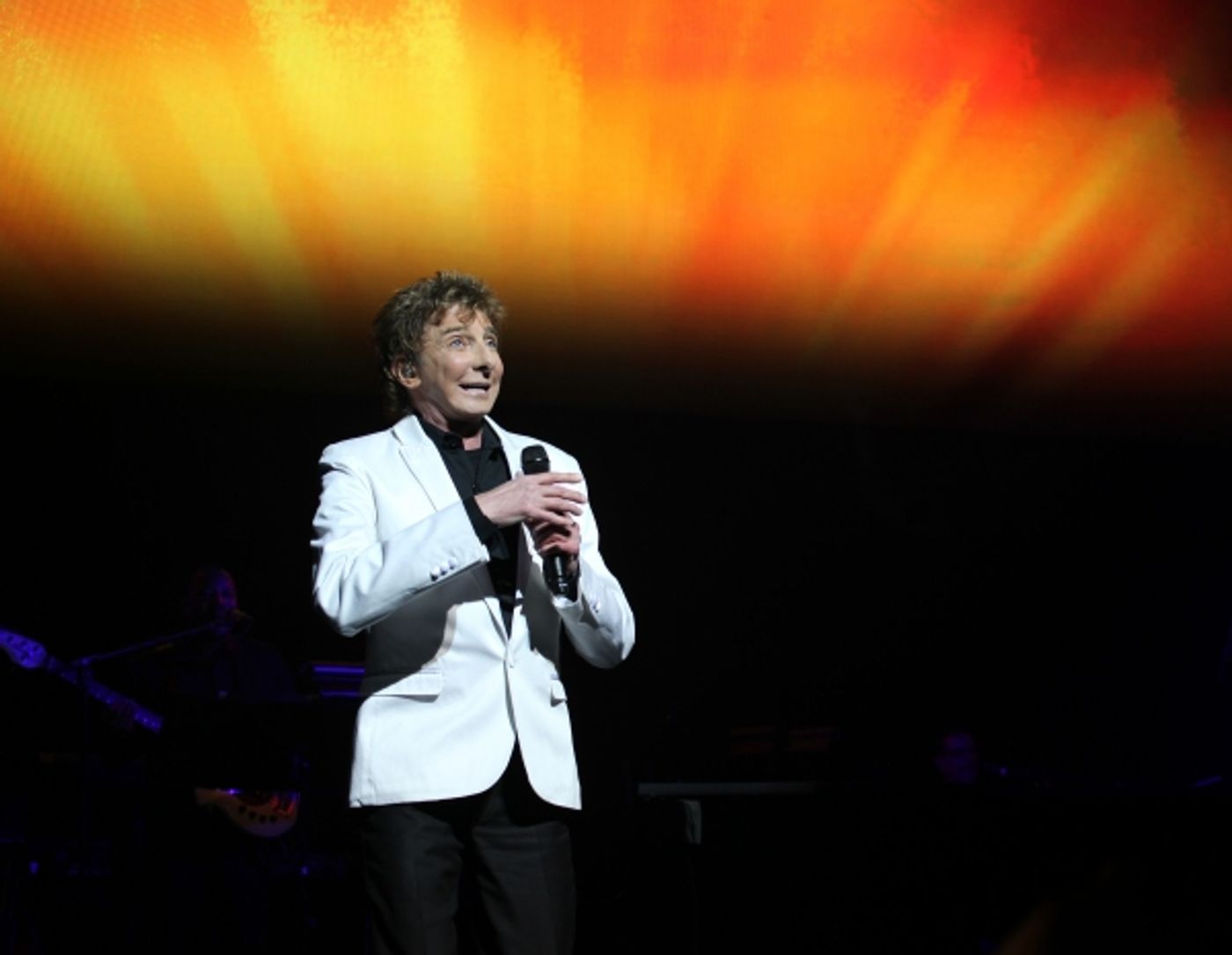 Photo Coverage: MANILOW ON BROADWAY's Opening Night Curtain Call and Encore!  Image