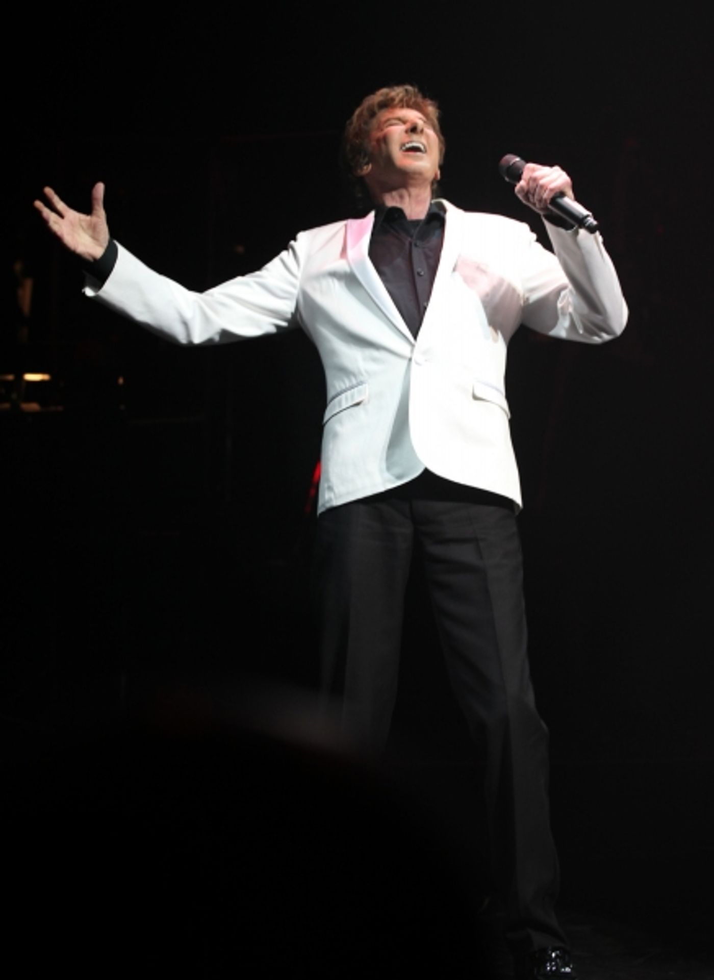 Photo Coverage: MANILOW ON BROADWAY's Opening Night Curtain Call and Encore!  Image