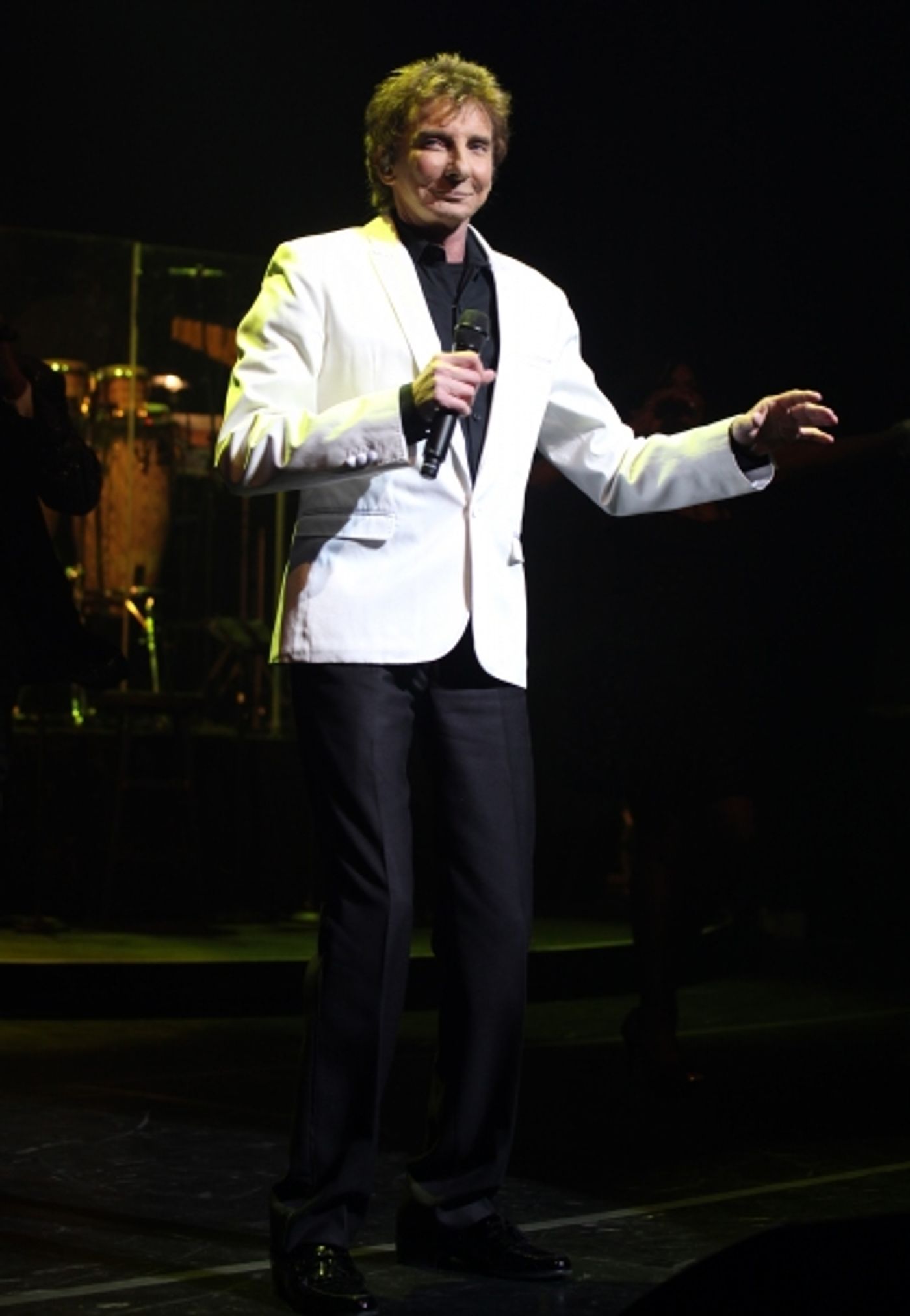 Photo Coverage: MANILOW ON BROADWAY's Opening Night Curtain Call and Encore!  Image