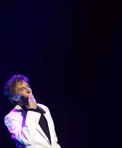 Barry Manilow  Photo