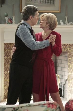 CHRIS PARNELL, MARY KAY PLACE Photo