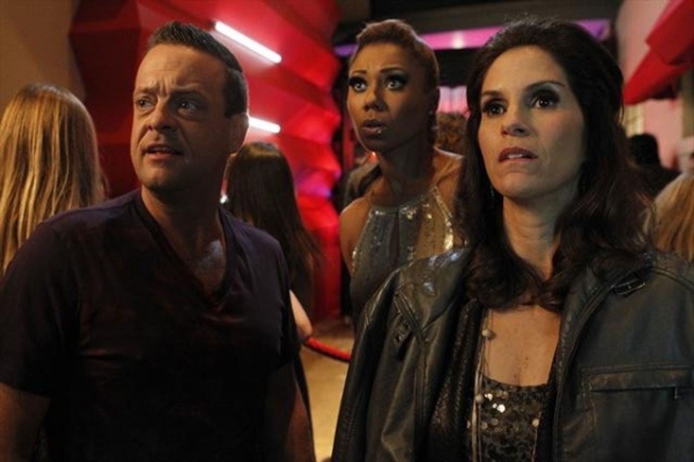 Photo Flash: THE NEIGHBORS' 'Mother Clubbers'  Image