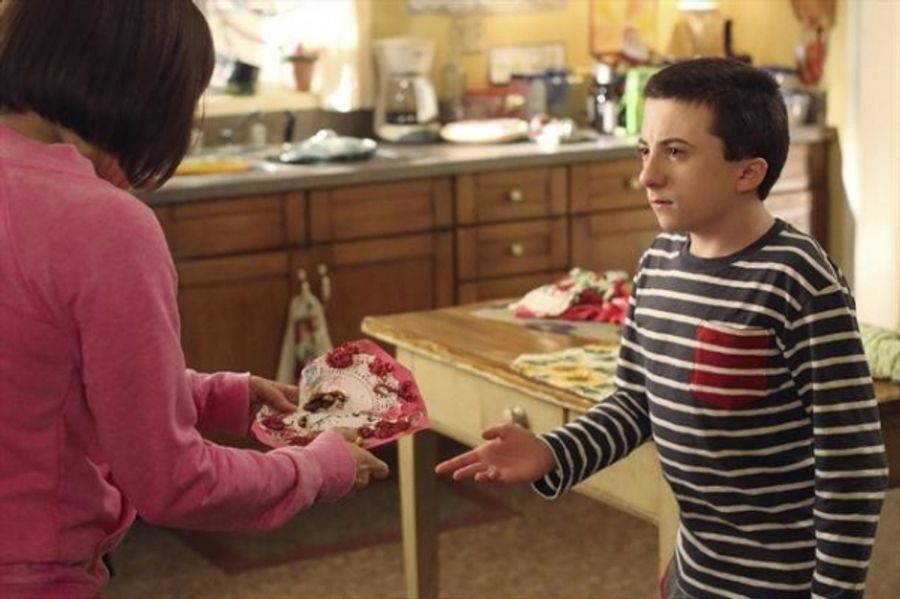 Photo Flash: THE MIDDLE's 'Valentine's Day IV' Image