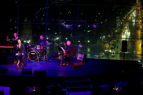John Miller (bass), Lea Salonga, Dave Ratajczak (drums), Jack Cavari (guitar) Photo