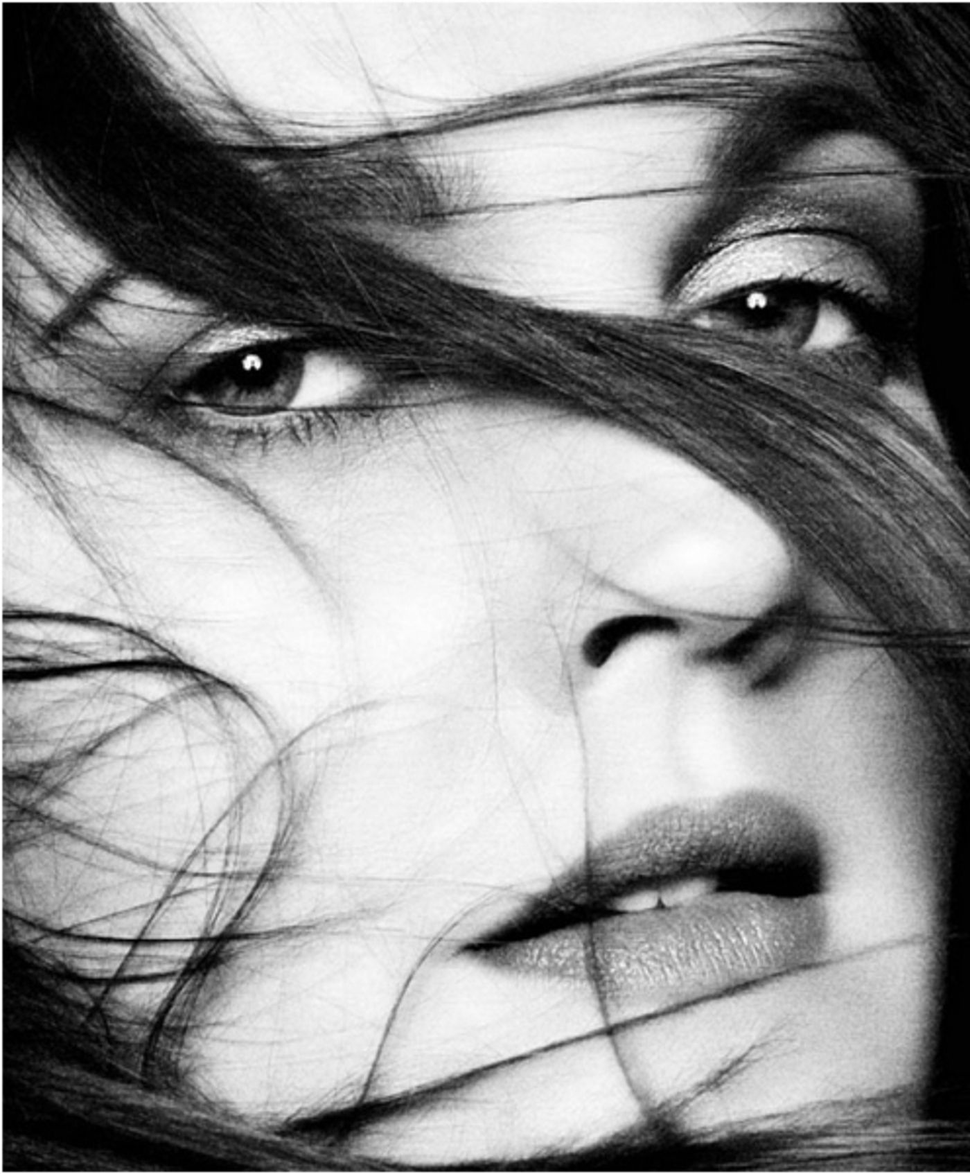 Photo Coverage: Drew Barrymore's Harper's Bazaar Cove Photo Coverage: Drew Barrymore's Harper's Bazaar Cove Image