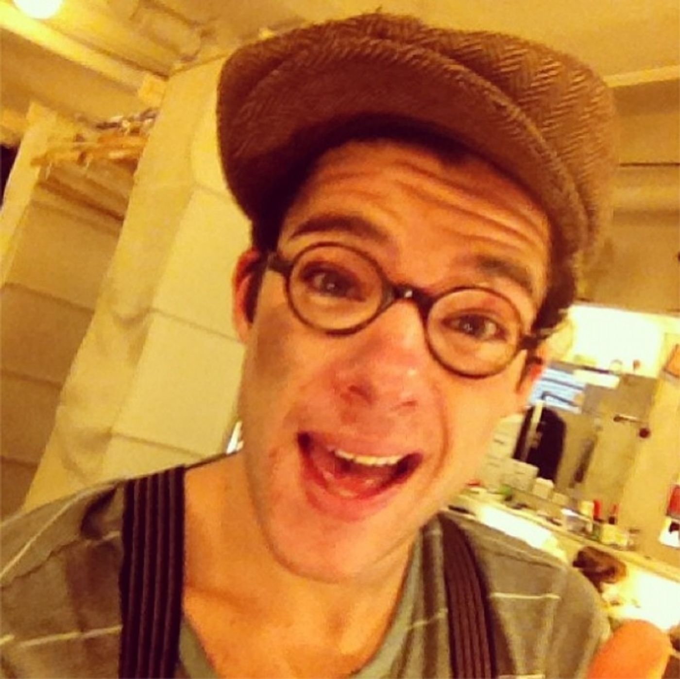 Photo Flash: Saturday Intermission Pics, Feb 2 - NEWSIES' Take on HBO's GIRLS, Max von Essen in GAY BRIDE OF FRANKENSTEIN and More!  Image