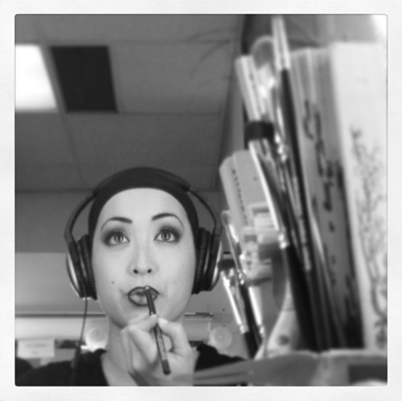 Photo Flash: Saturday Intermission Pics, Feb 2 - NEWSIES' Take on HBO's GIRLS, Max von Essen in GAY BRIDE OF FRANKENSTEIN and More!  Image