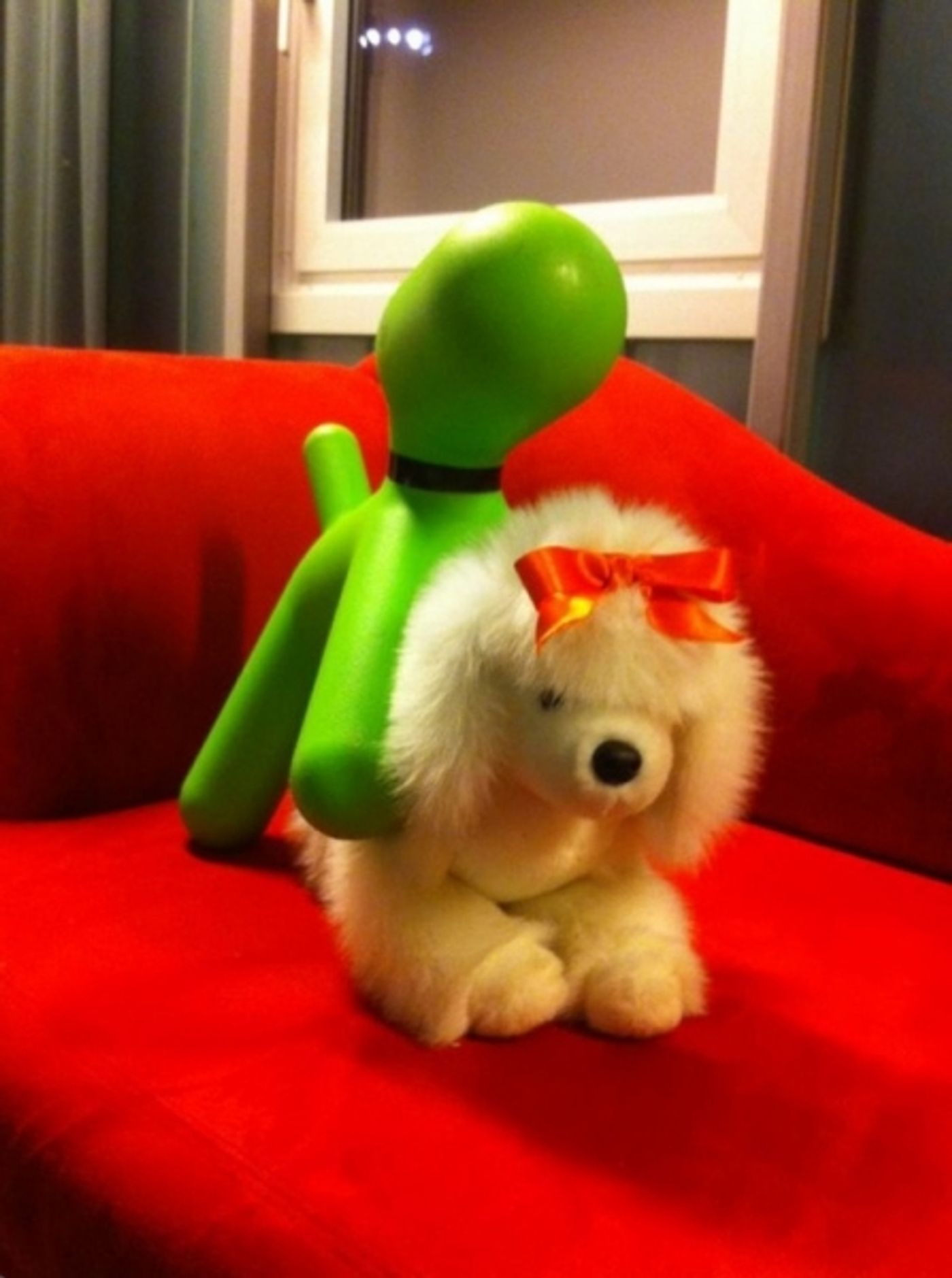 Photo Flash: Saturday Intermission Pics, Feb 2 - NEWSIES' Take on HBO's GIRLS, Max von Essen in GAY BRIDE OF FRANKENSTEIN and More!  Image