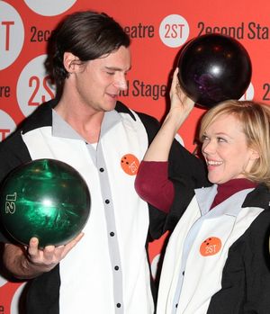 Benjamin Walker & Emily Bergl @ BroadwayWorld Benjamin Walker & Emily Bergl Photo