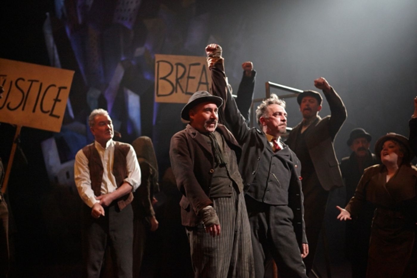 Photo Flash: First Look at Antony Sher and More in THE CAPTAIN OF KOPENICK  Image