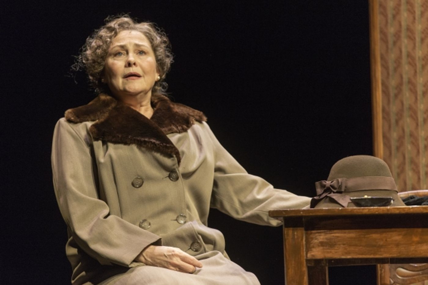 Photo Flash: First Look at Cherry Jones, Celia Keenan-Bolger, Zachary Quinto, Brian J. Smith and More in A.R.T.'s THE GLASS MENAGERIE Photo Flash: First Look at Cherry Jones, Celia Keenan-Bolger, Zachary Quinto, Brian J. Smith and More in A.R.T.'s THE GLASS MENAGERIE Image
