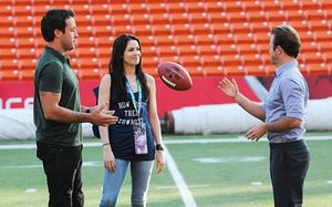 Scott Caan, Alex O'Loughlin, Michelle Borth Photo