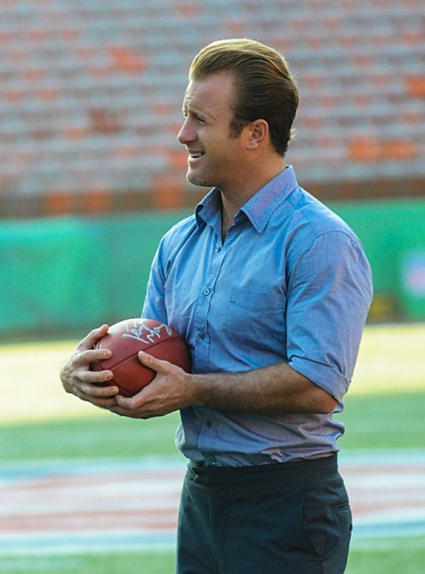 Photo Flash: HAWAII FIVE-0's 'Pa'ani (The Game)'  Image