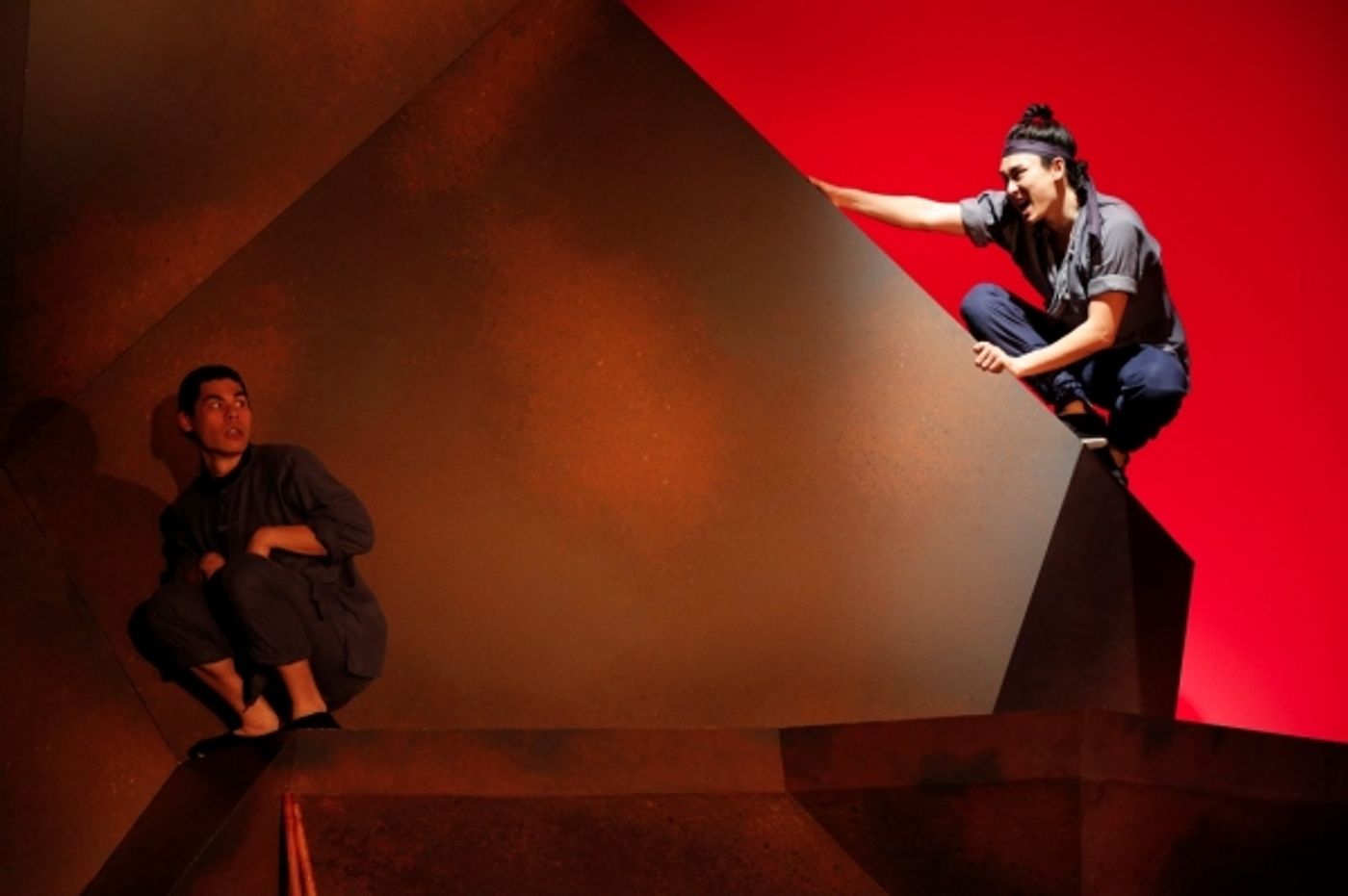Photo Flash: First Look at Signature Theatre's THE DANCE AND THE RAILROAD  Image