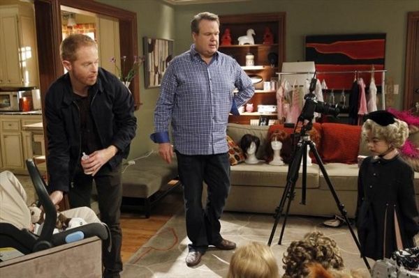 JESSE TYLER FERGUSON, ERIC STONESTREET, AUBREY ANDERSON-EMMONS Photo