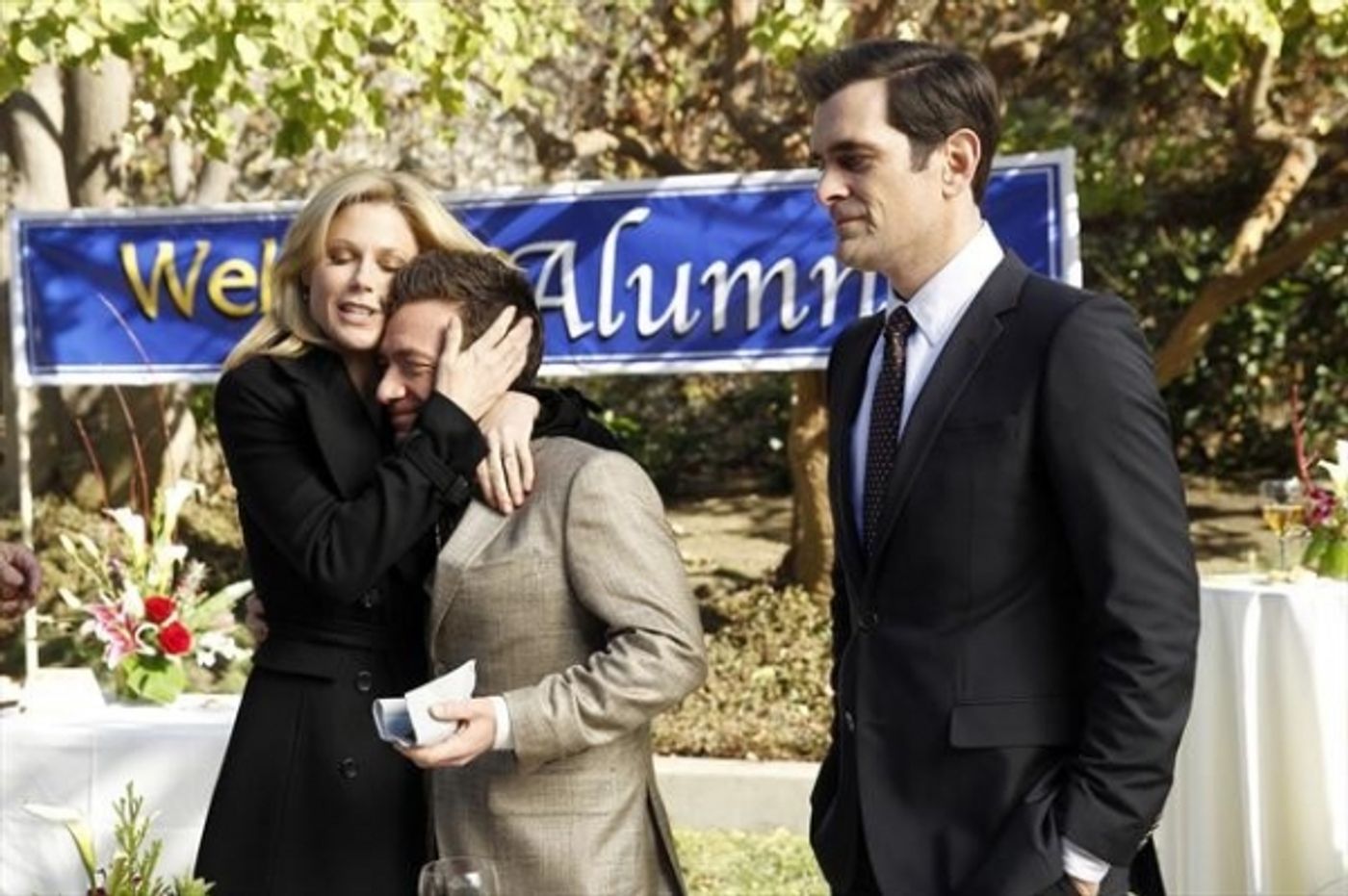 Photo Flash: MODERN FAMILY's 'Bad Hair Day'  Image