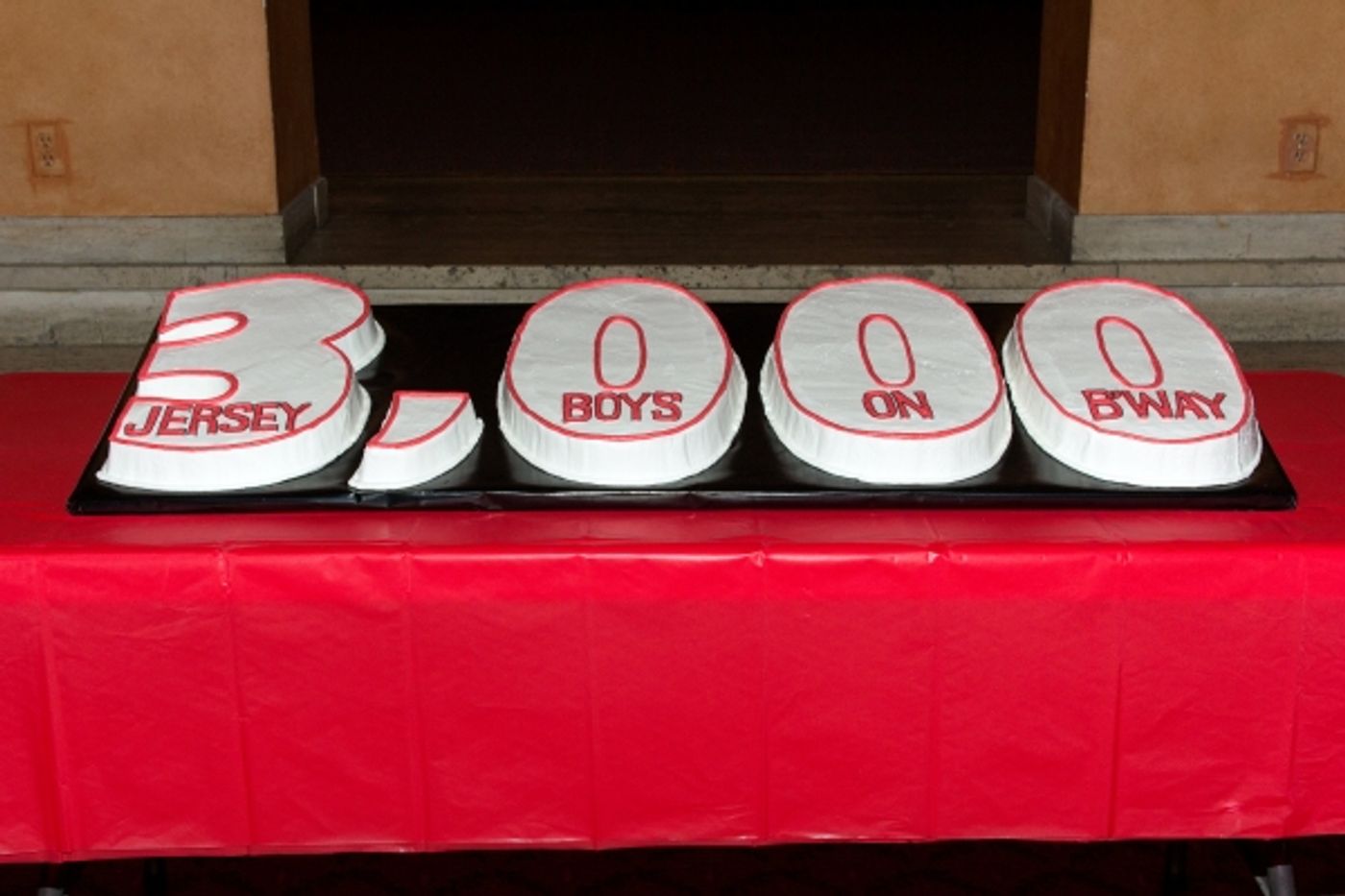 Photo Coverage: JERSEY BOYS Celebrates 3000th Performance!  Image