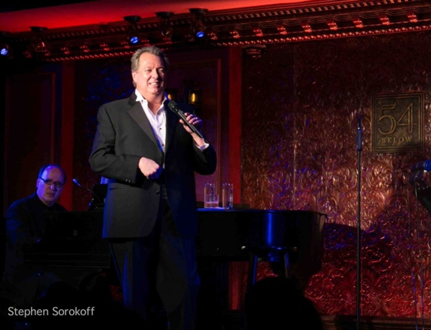 Photo Coverage: Eric Michael Gillett Plays 54 Below!  Image