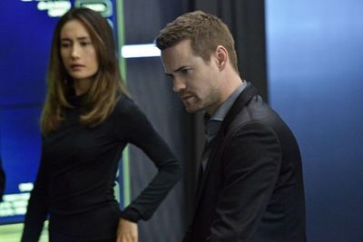 Maggie Q, Shane West Photo