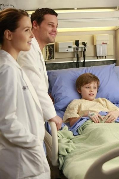 CAMILLA LUDDINGTON, JUSTIN CHAMBERS, WILLIAM JENNINGS Photo