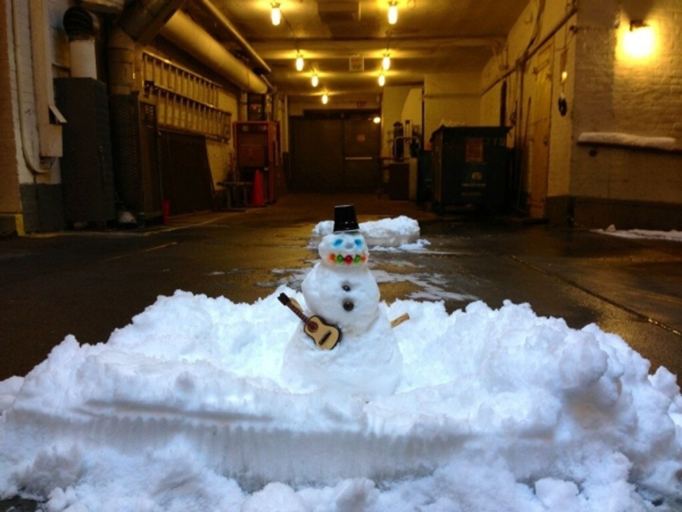 Photo Flash: Saturday Intermission Pics, Feb 9 - Broadway Snowman, ANNIE's Entourage, HAIR Does MOTOWN and More! Photo Flash: Saturday Intermission Pics, Feb 9 - Broadway Snowman, ANNIE's Entourage, HAIR Does MOTOWN and More! Image