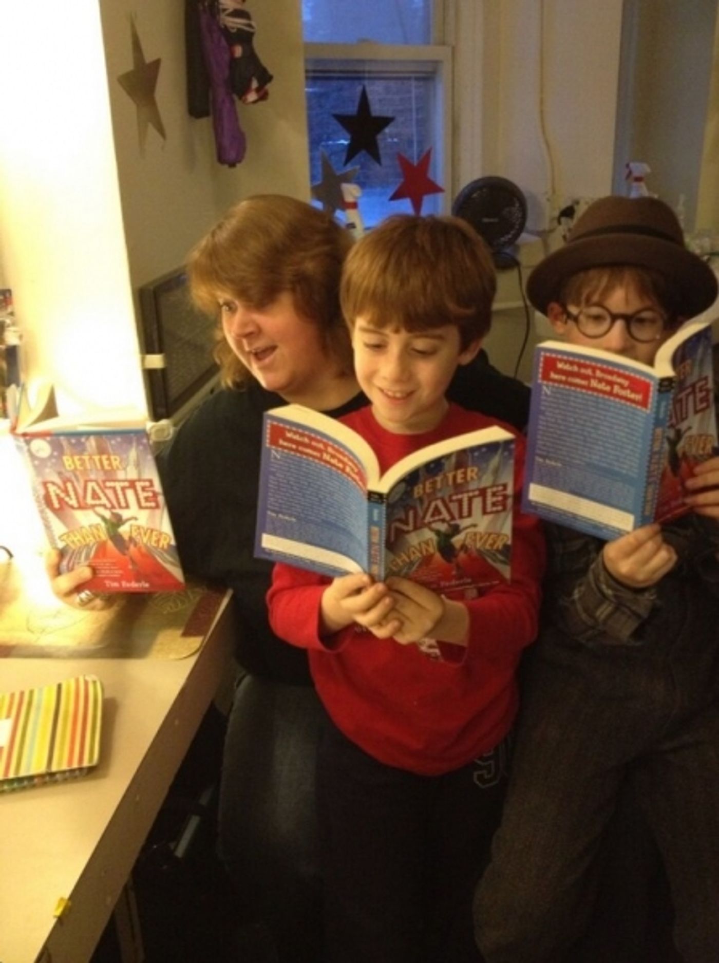 Photo Flash: Saturday Intermission Pics, Feb 9 - Broadway Snowman, ANNIE's Entourage, HAIR Does MOTOWN and More! Photo Flash: Saturday Intermission Pics, Feb 9 - Broadway Snowman, ANNIE's Entourage, HAIR Does MOTOWN and More! Image