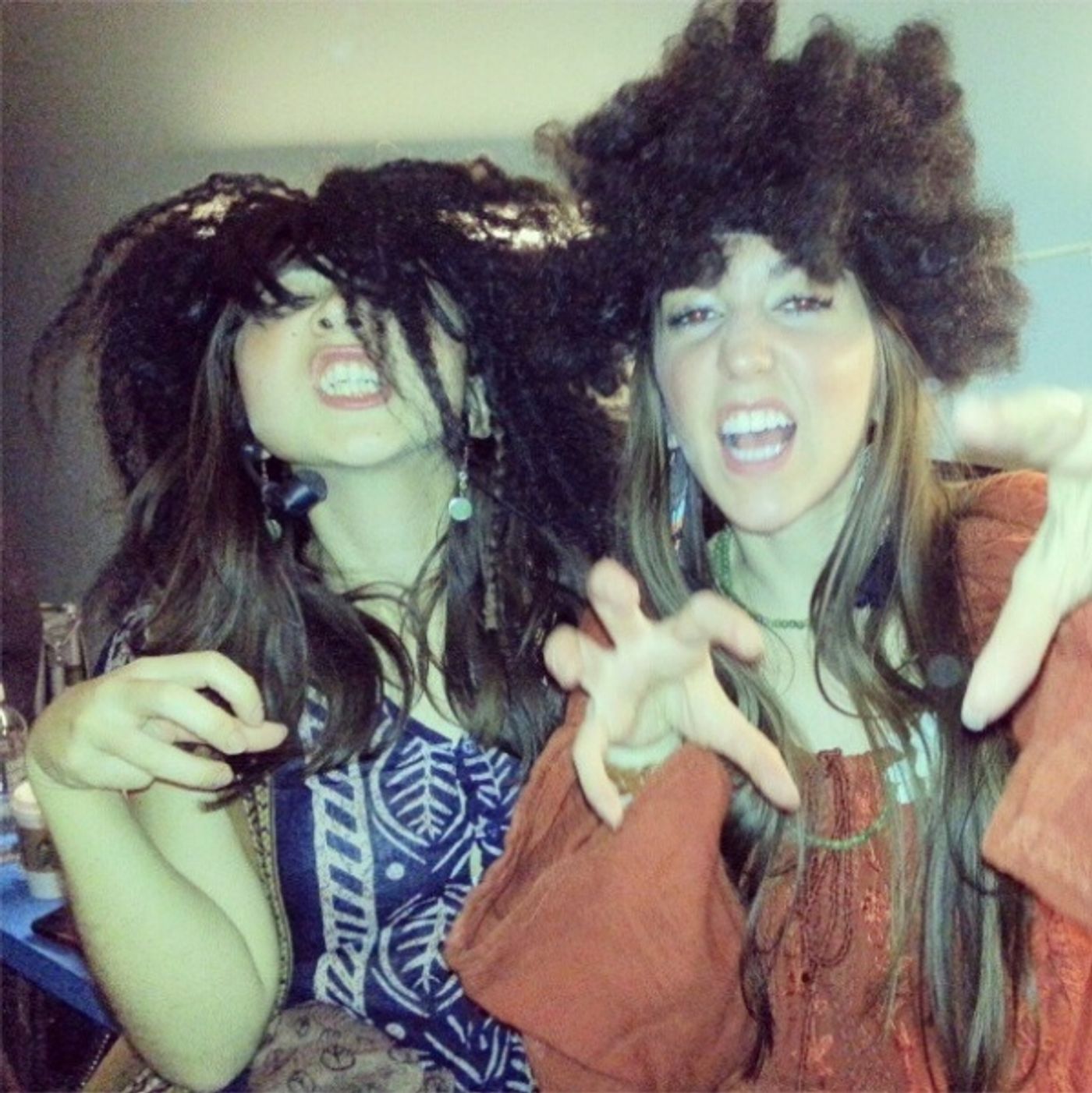 Photo Flash: Saturday Intermission Pics, Feb 9 - Broadway Snowman, ANNIE's Entourage, HAIR Does MOTOWN and More! Photo Flash: Saturday Intermission Pics, Feb 9 - Broadway Snowman, ANNIE's Entourage, HAIR Does MOTOWN and More! Image