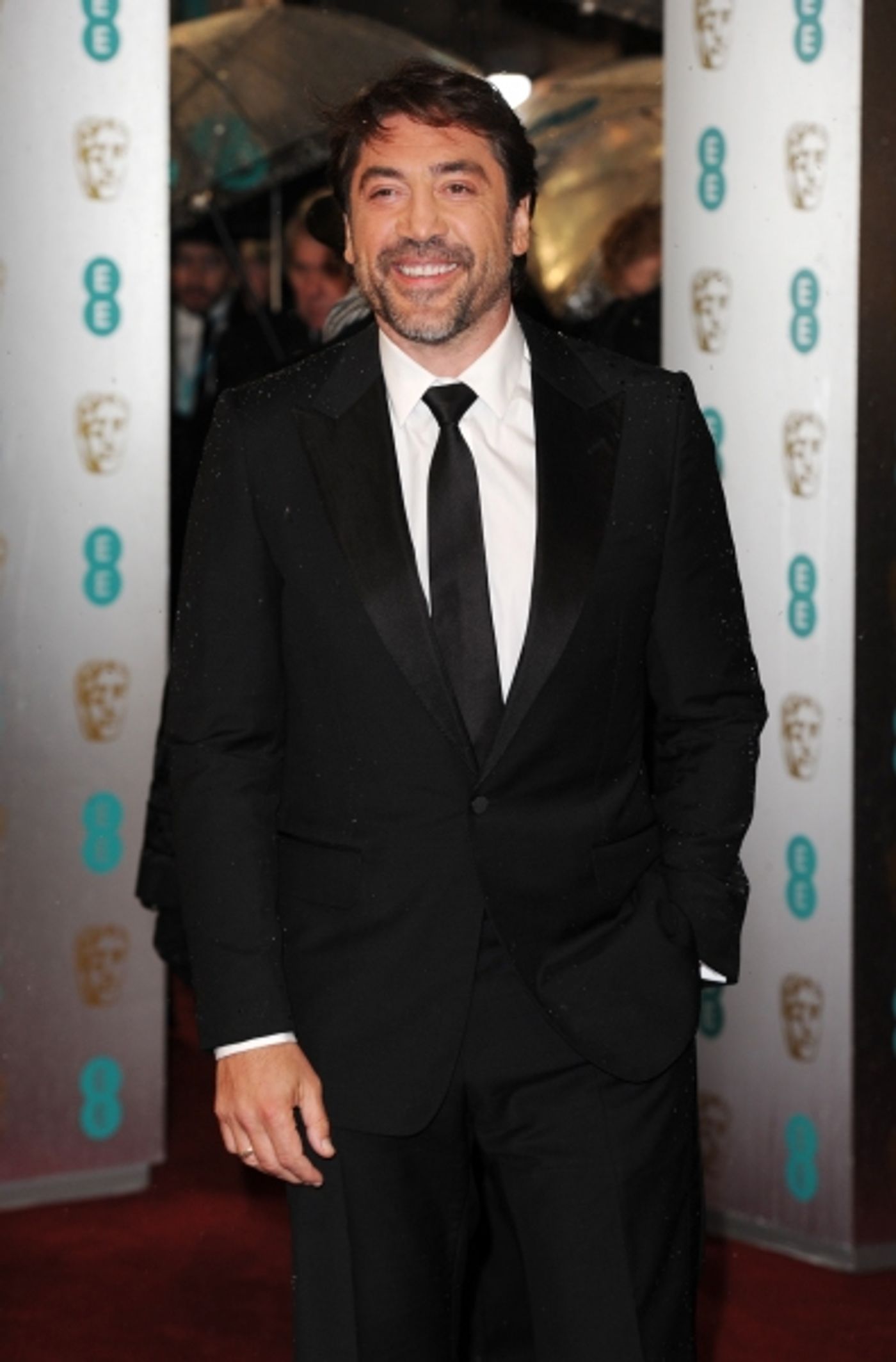 Photo Coverage: More From The BAFTA Red Carpet - Clooney, Affleck, Barks And More!  Image