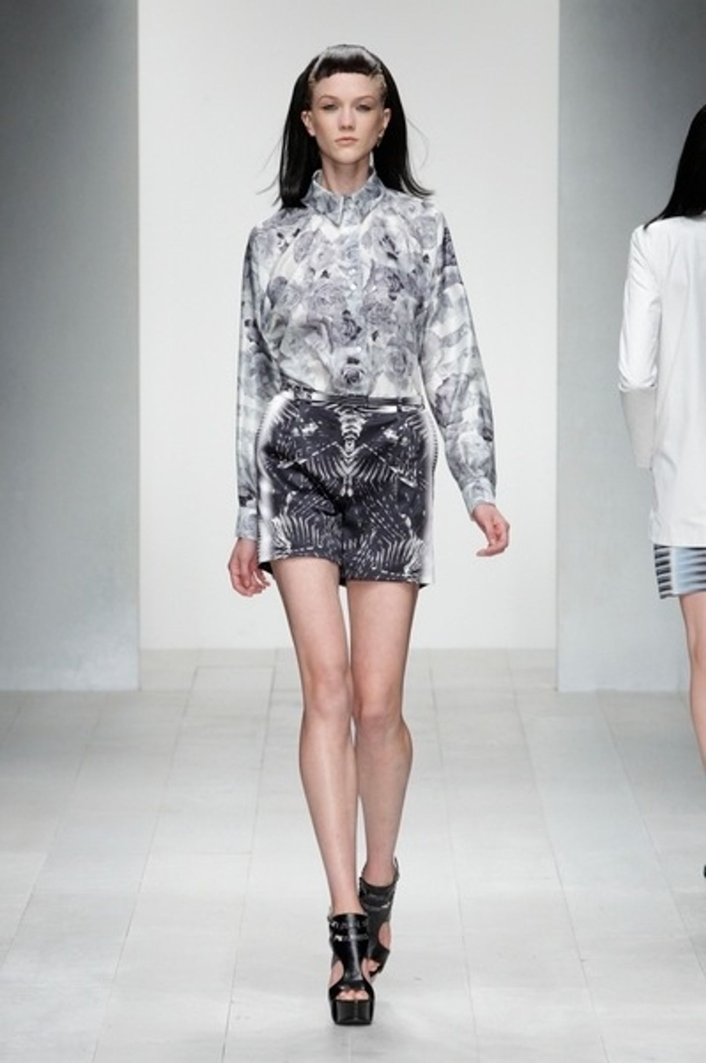 Photo Coverage: Aminaka Wilmont S/S 2013 Collection Preview  Image