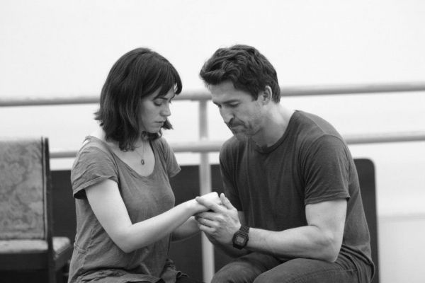 Maggie Siff (Beatrice) and Jonathan Cake (Benedick) Photo