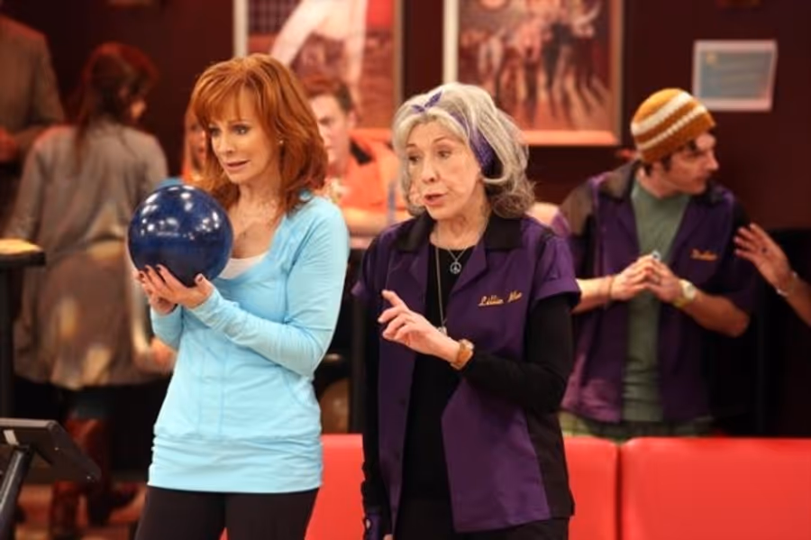Photo Flash: MALIBU COUNTRY's 'Bowling for Mama' Image