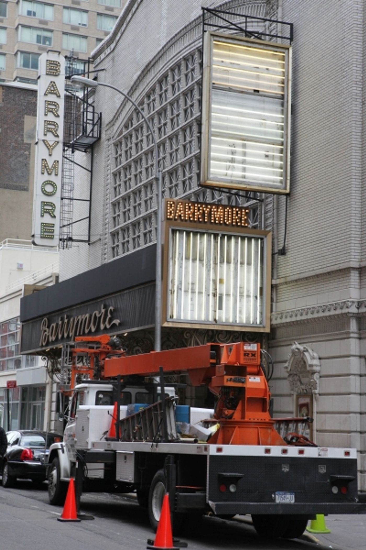 Photo Coverage:  Alan Cumming Helps Install MACBETH Marquee  Image