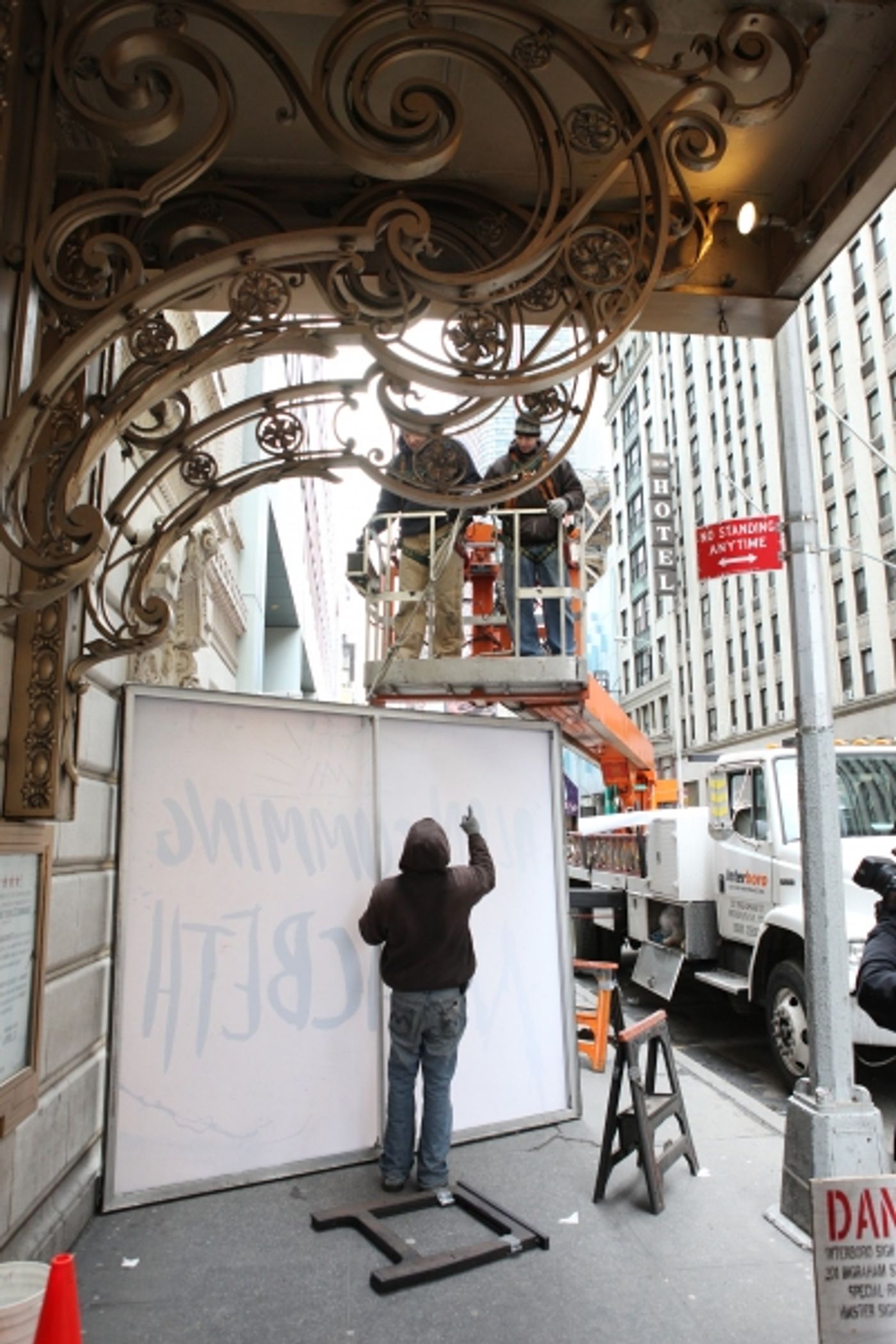 Photo Coverage:  Alan Cumming Helps Install MACBETH Marquee  Image