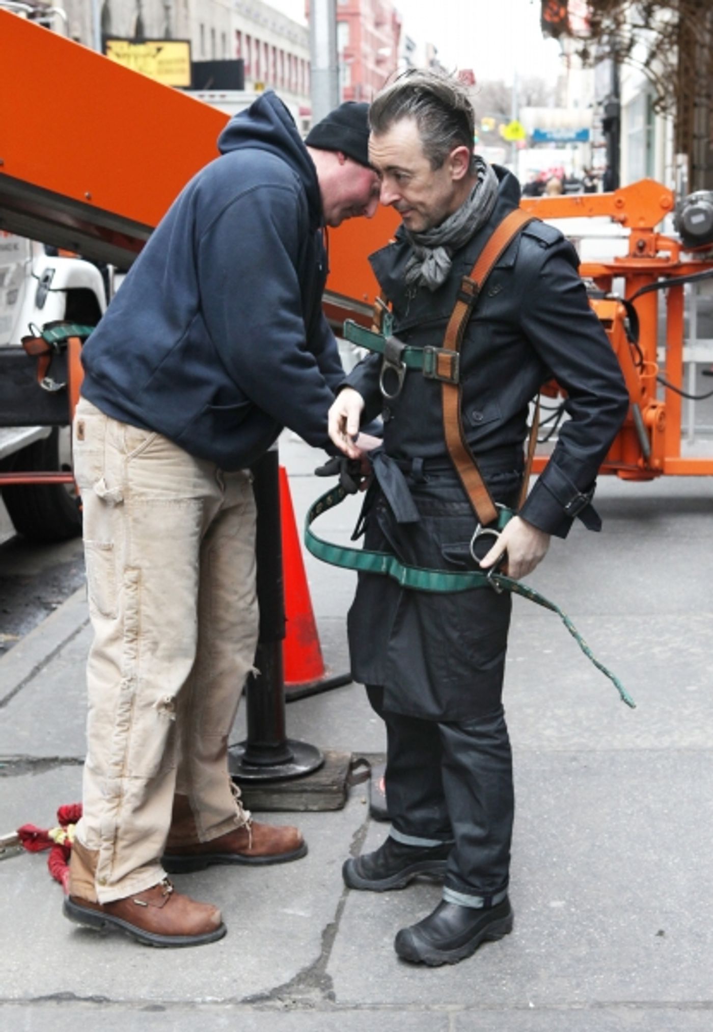 Photo Coverage:  Alan Cumming Helps Install MACBETH Marquee  Image