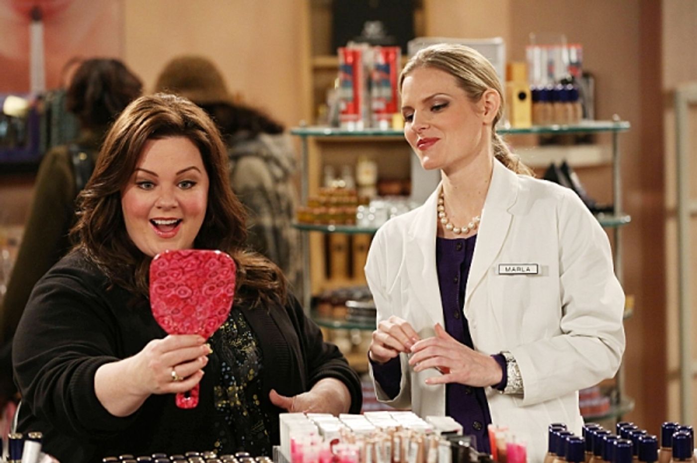 Photo Flash: MIKE & MOLLY's 'Molly's New Shoes'  Image