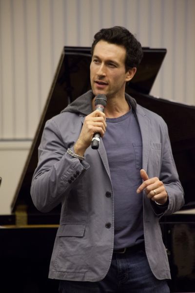 Photos: Cast of Broadway's MAMMA MIA! Teams Up with Sing For Your Seniors — photo 3 of 36