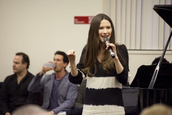 Photos: Cast of Broadway's MAMMA MIA! Teams Up with Sing For Your Seniors — photo 14 of 36