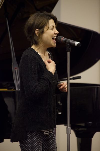Photos: Cast of Broadway's MAMMA MIA! Teams Up with Sing For Your Seniors — photo 17 of 36