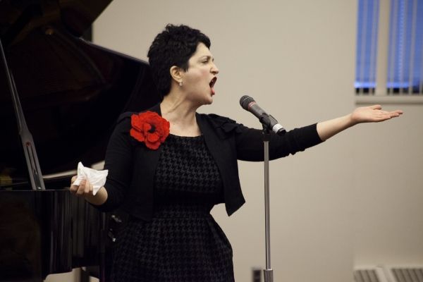 Photos: Cast of Broadway's MAMMA MIA! Teams Up with Sing For Your Seniors — photo 4 of 36