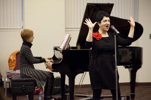 Lauren Cohn @ BroadwayWorld Lauren Cohn Photo