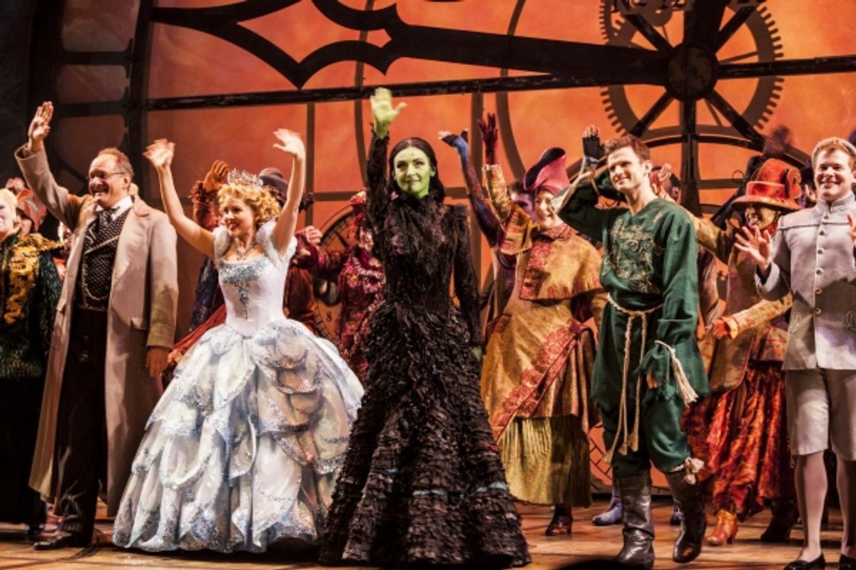 Willemijn Verkaik and the company of 'Wicked' at 