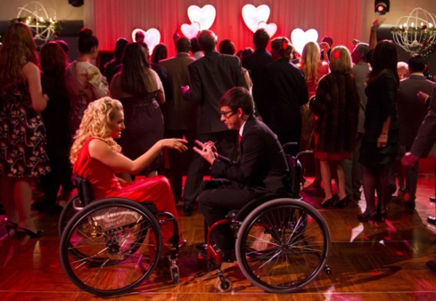 Photo Flash: First Look at GLEE's 'I Do' Episode!  Image
