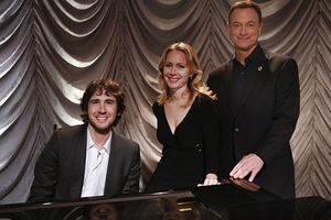 Josh Groban, Megan Dodds, Gary Sinise Photo