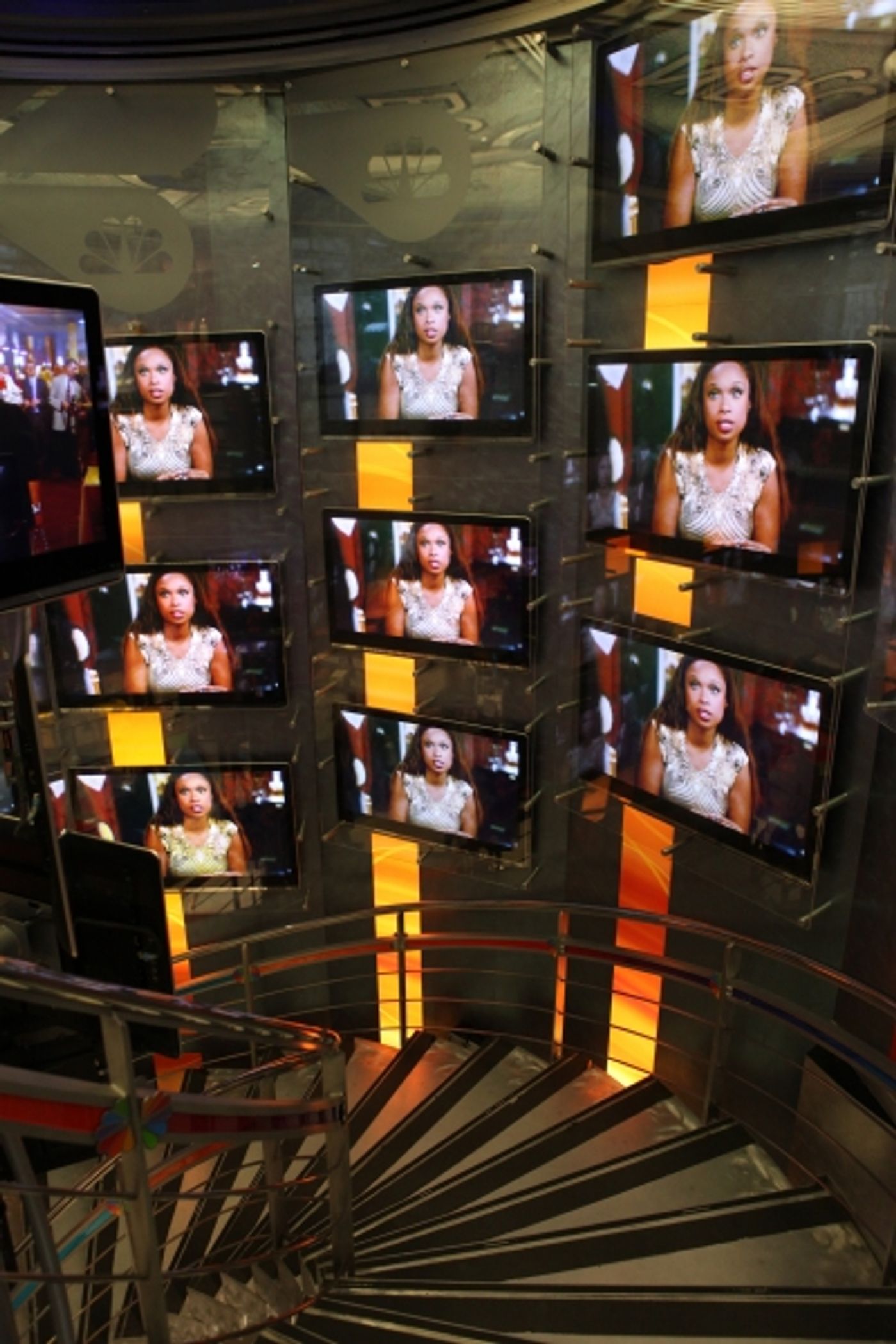 Photo Coverage: Megan Hilty, Marc Shaiman & Scott Wittman Sign 'Bombshell' Albums  Image