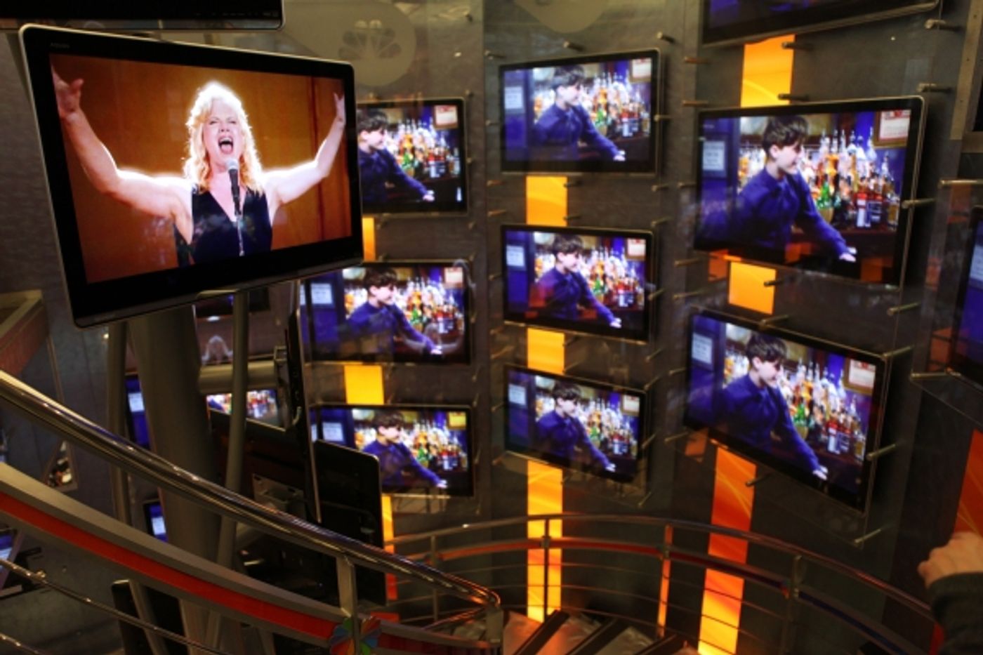Photo Coverage: Megan Hilty, Marc Shaiman & Scott Wittman Sign 'Bombshell' Albums  Image
