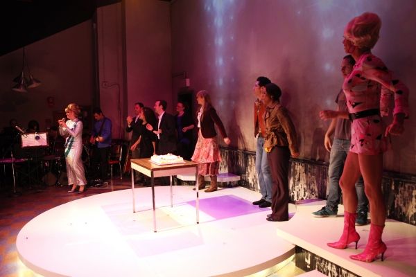 Kirsten Holly Smith and cast with guests Seth Herzog & Sherry Vine Photo