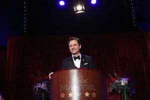 TONY GOLDWYN Photo